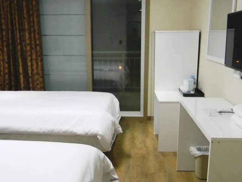 Sims Hotel Чеджудо