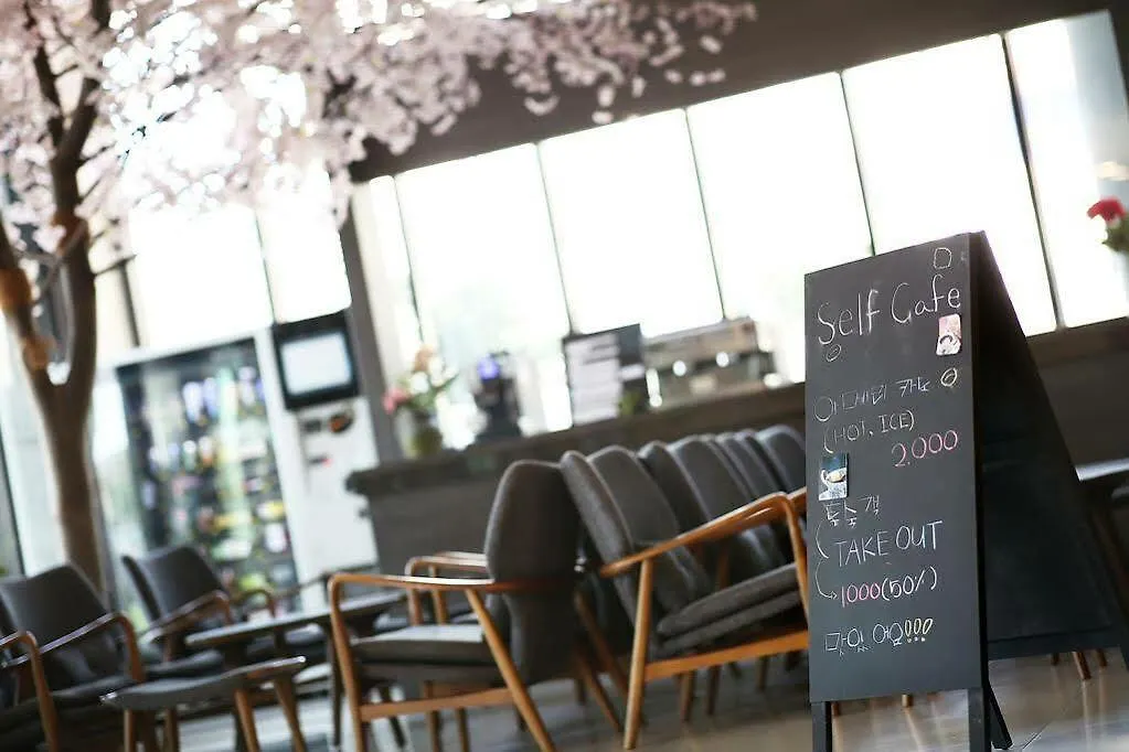 Sims Hotel Jeju