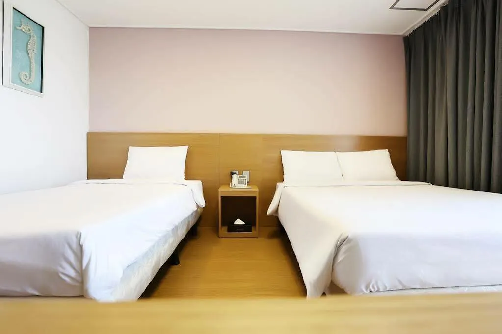 Sims Hotel Jeju